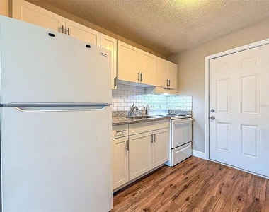 3216 N 48th Street - Photo Thumbnail 13