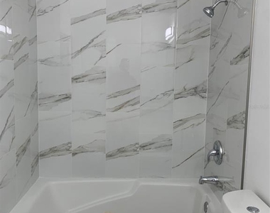 3111 Sun Lake Court - Photo Thumbnail 6