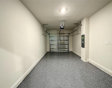 4621 Sparkling Shell Avenue - Photo Thumbnail 7