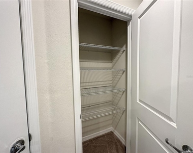 4621 Sparkling Shell Avenue - Photo Thumbnail 22