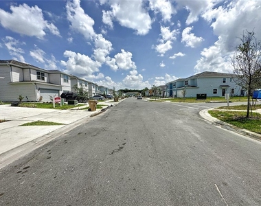4621 Sparkling Shell Avenue - Photo Thumbnail 1