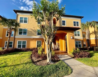 5447 Vineland Road - Photo Thumbnail 2