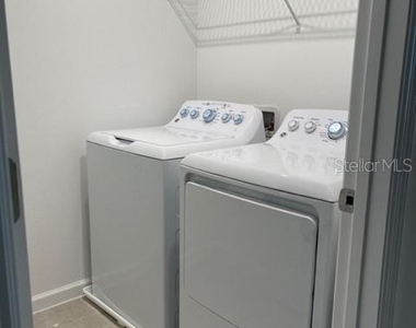 1136 Lakeshore Breeze Place - Photo Thumbnail 6