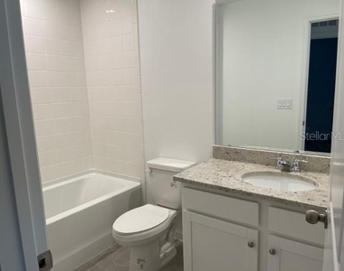 1136 Lakeshore Breeze Place - Photo Thumbnail 10