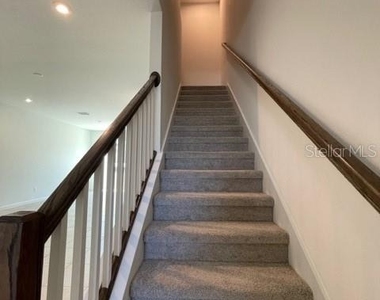 1136 Lakeshore Breeze Place - Photo Thumbnail 5