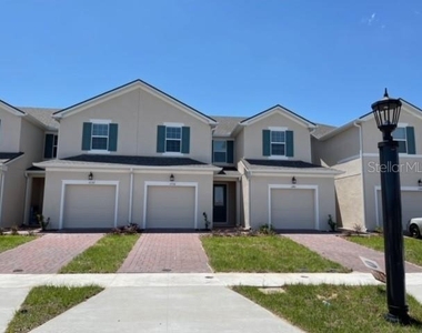 1136 Lakeshore Breeze Place - Photo Thumbnail 1