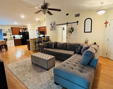 732 Overlook Grove Drive - Photo Thumbnail 3