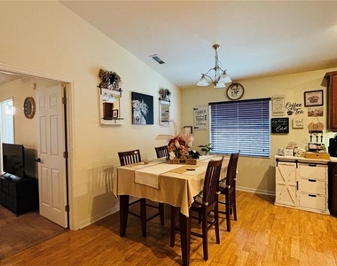 732 Overlook Grove Drive - Photo Thumbnail 9