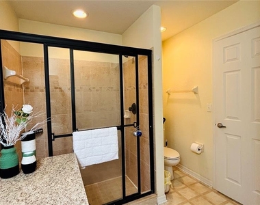 732 Overlook Grove Drive - Photo Thumbnail 13
