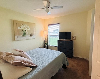 732 Overlook Grove Drive - Photo Thumbnail 19