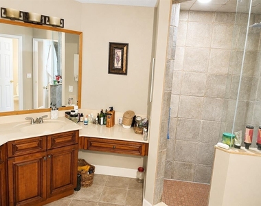 2927 Curving Oaks Way - Photo Thumbnail 9