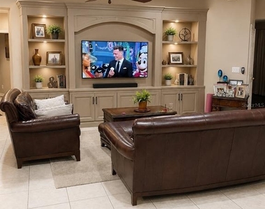 2927 Curving Oaks Way - Photo Thumbnail 7
