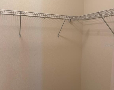 275 Lake Lucerne Way - Photo Thumbnail 8