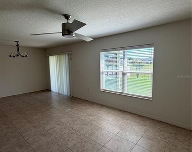 275 Lake Lucerne Way - Photo Thumbnail 1