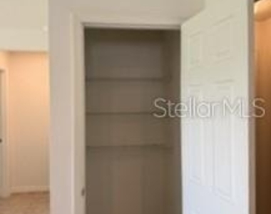 275 Lake Lucerne Way - Photo Thumbnail 10
