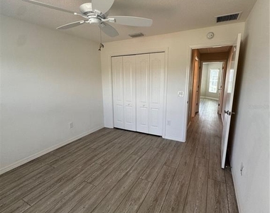 3915 Wine Palm Way - Photo Thumbnail 15