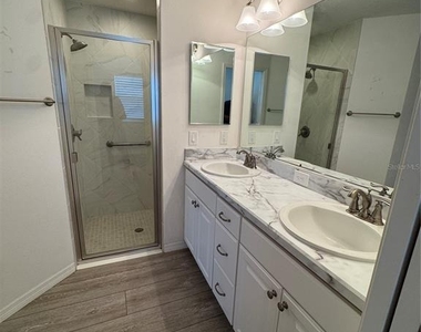 3915 Wine Palm Way - Photo Thumbnail 17