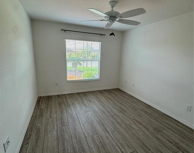 3915 Wine Palm Way - Photo Thumbnail 11