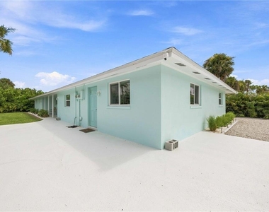 101 Riverview Avenue - Photo Thumbnail 1