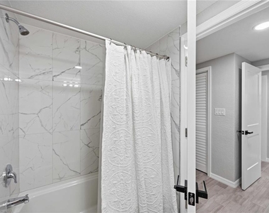 101 Riverview Avenue - Photo Thumbnail 30