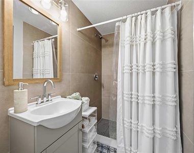 101 Riverview Avenue - Photo Thumbnail 48