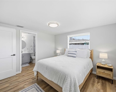 101 Riverview Avenue - Photo Thumbnail 10