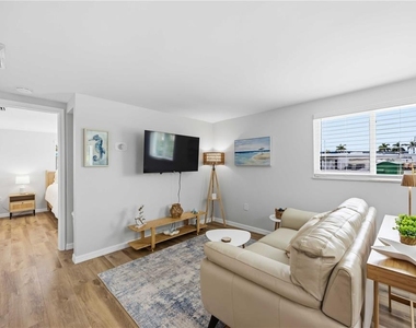 101 Riverview Avenue - Photo Thumbnail 4