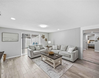 101 Riverview Avenue - Photo Thumbnail 17