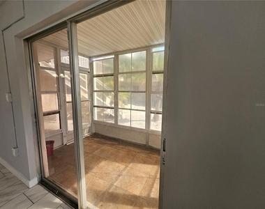 460 Base Avenue E - Photo Thumbnail 10