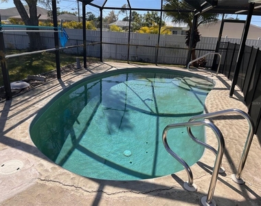 931 Fairfax Terrace Nw - Photo Thumbnail 14