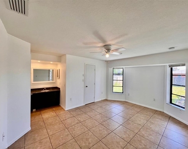 931 Fairfax Terrace Nw - Photo Thumbnail 12