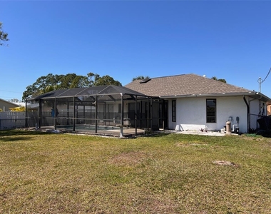 931 Fairfax Terrace Nw - Photo Thumbnail 15