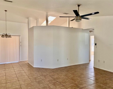 931 Fairfax Terrace Nw - Photo Thumbnail 10