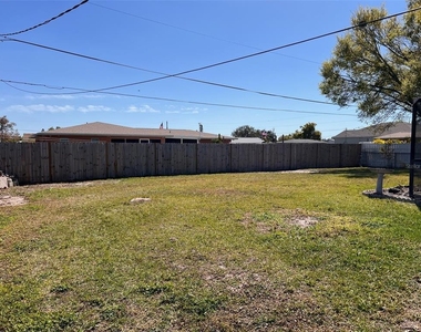931 Fairfax Terrace Nw - Photo Thumbnail 16