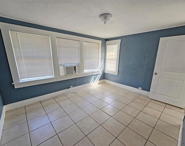 612 26th Street W - Photo Thumbnail 7
