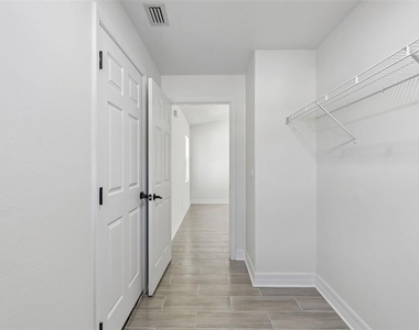 5535 Tevis Terrace - Photo Thumbnail 12