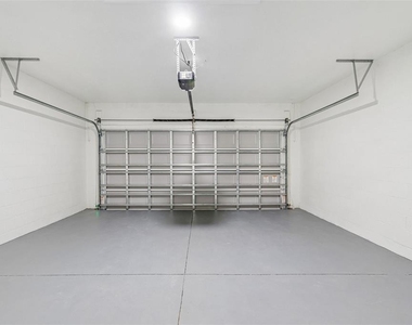 5535 Tevis Terrace - Photo Thumbnail 31