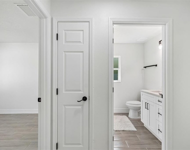 5535 Tevis Terrace - Photo Thumbnail 22