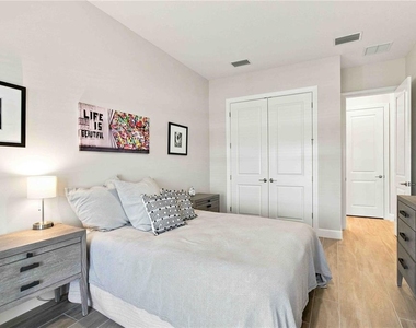 10463 Eclipse Street - Photo Thumbnail 22