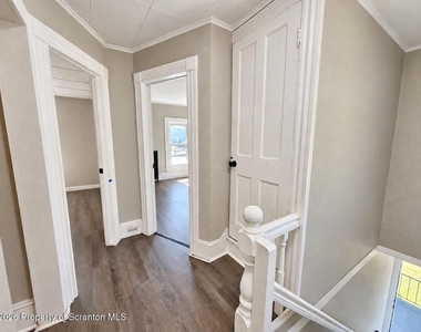 2510 Boulevard Avenue - Photo Thumbnail 10