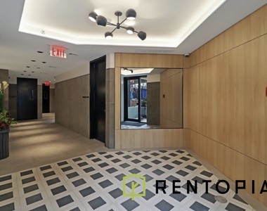 49 Borinquen Place 6B - Photo Thumbnail 6