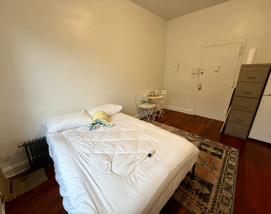 350 Greene Avenue - Photo Thumbnail 2
