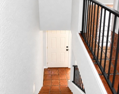 201 Mulberry Avenue - Photo Thumbnail 15