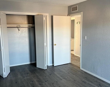 1502 Monte Sanders Lane - Photo Thumbnail 27