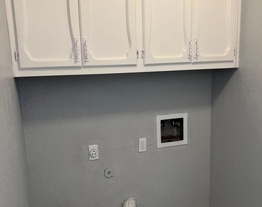 1502 Monte Sanders Lane - Photo Thumbnail 13