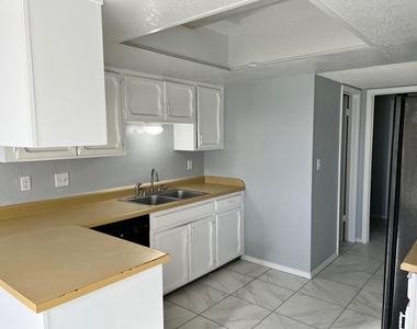 1502 Monte Sanders Lane - Photo Thumbnail 7