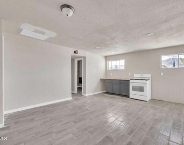 8827 Mount Elbert Drive - Photo Thumbnail 10
