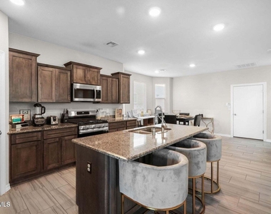 14947 Pebble Hills Boulevard - Photo Thumbnail 8