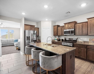 14947 Pebble Hills Boulevard - Photo Thumbnail 12