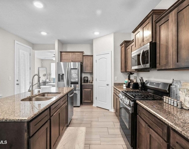 14947 Pebble Hills Boulevard - Photo Thumbnail 11